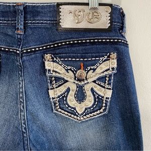 VO Virgin Only Crystal Embellished Straight Leg Jeans. NWT. Size 30.